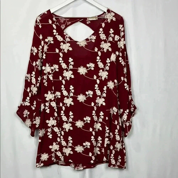 Altard State Womens Tunic/Top Cranberry/Cream XS Embroidered Floral Design Boho - Picture 1 of 13